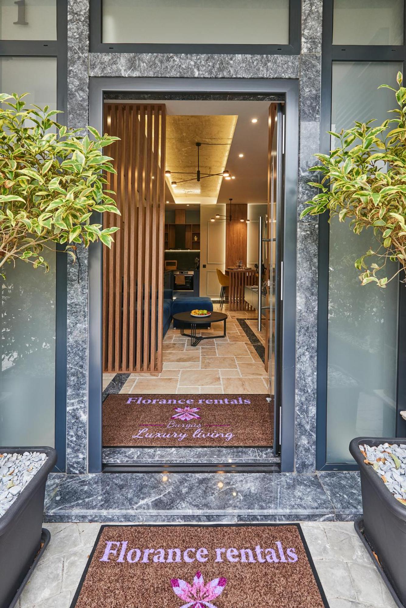 Florance Rentals Luxury Apartments In Burgas by Eksteriør bilde